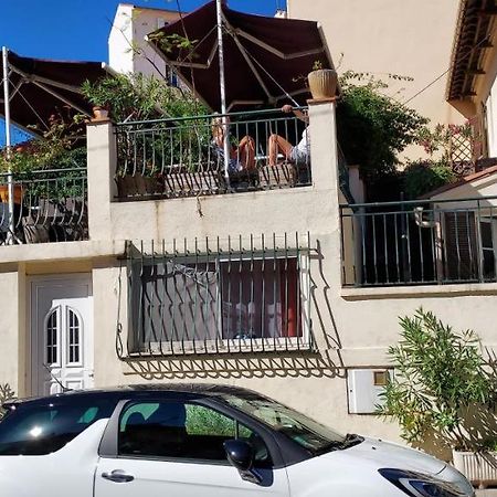 Hostel Crew Lighthouse Antibes Exterior foto